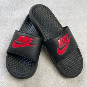 Nike Black Slide Sandals~ Size 9 
~ Casual ~ Weekender